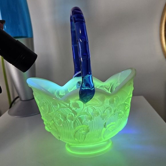 Fenton Lily of the Valley Basket - Picture 11 of 12